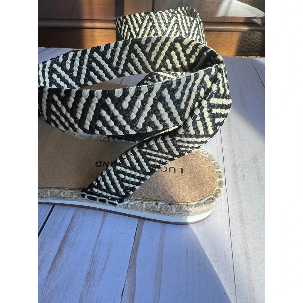 Lucky Brand style profile